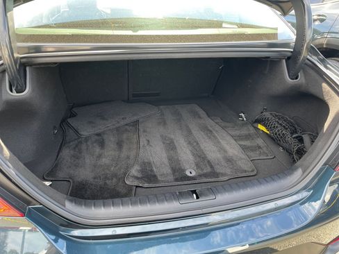 Used 2025 Genesis G70 2.5T image 31