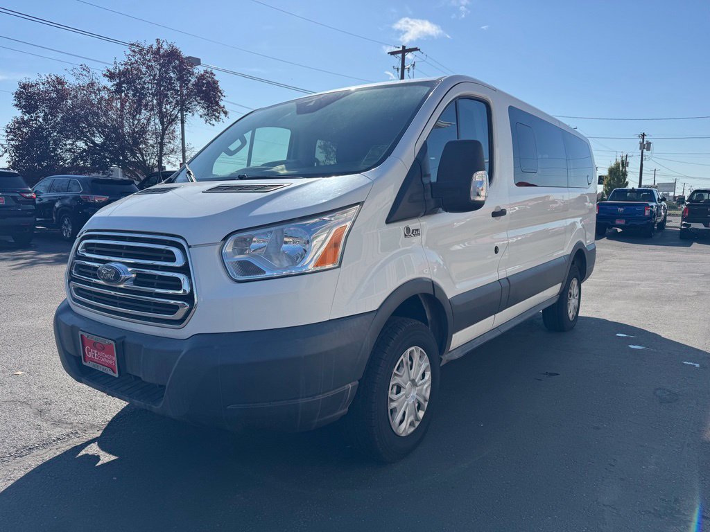 Used 2017 Ford Transit 150 XLT RWD image 7
