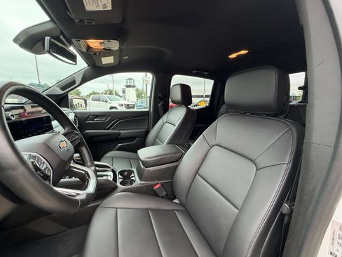 Used 2023 Chevrolet Colorado LT w/ LT Convenience Package III AWD/4WD image 11