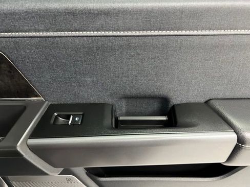 Used 2025 Ford F350 Lariat w/ Black Appearance Package image 51