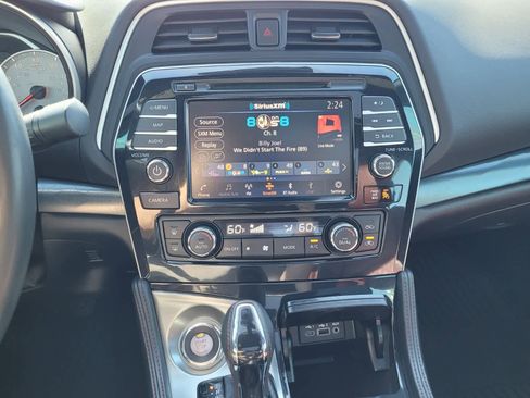 Used 2021 Nissan Maxima Platinum w/ 40th Anniversary Package image 8