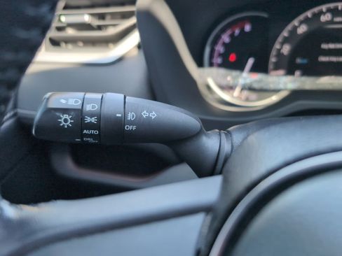 Used 2019 Toyota RAV4 Limited AWD/4WD image 18