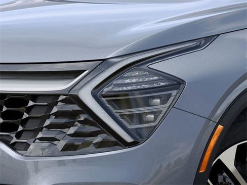 Certified 2025 Kia Sportage EX image 10