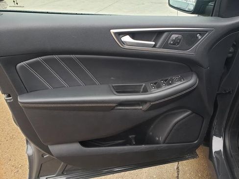 Used 2021 Ford Edge ST image 9