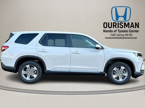 New 2025 Honda Pilot EX-L image 2