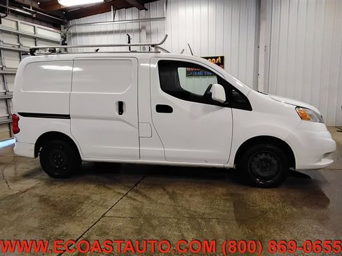 Used 2020 Nissan NV200 SV image 2