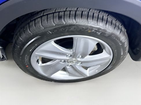 Used 2019 Honda HR-V EX image 11