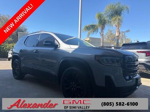 Used 2023 GMC Acadia SLE w/ Driver Convenience Package FWD image 1