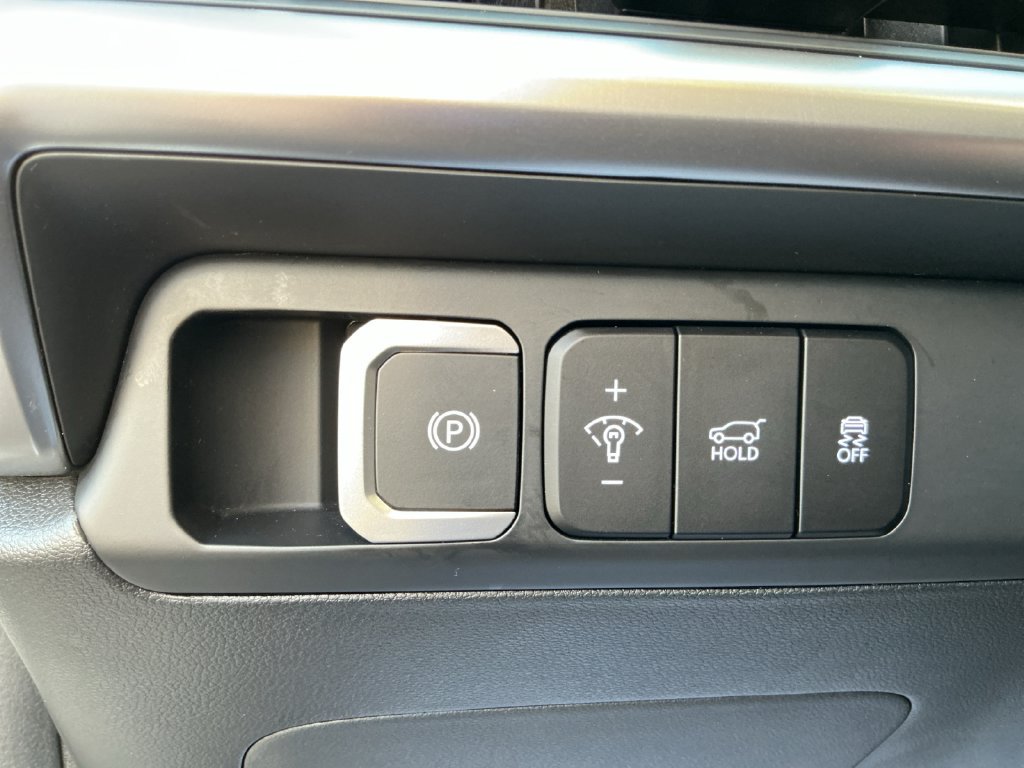 Used 2025 Hyundai Santa Fe SEL AWD/4WD image 29