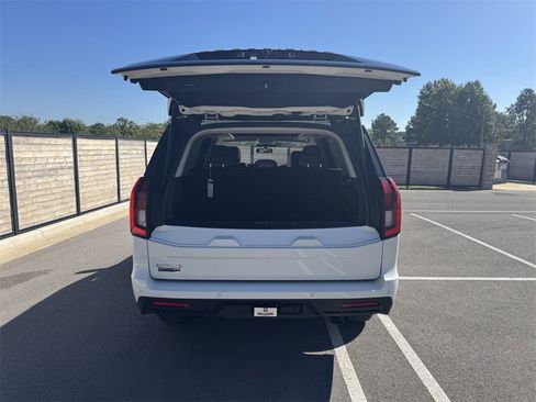 New 2025 Ford Expedition Active image 25