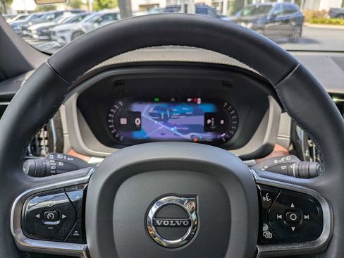 Used 2023 Volvo XC60 B5 Ultimate w/ Protection Package Premier AWD/4WD image 38