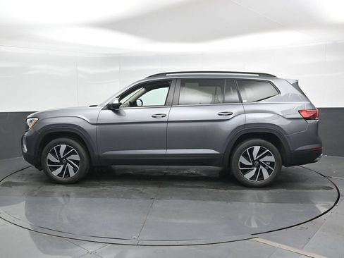 Used 2024 Volkswagen Atlas SE FWD image 9