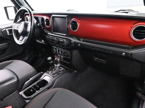 Used 2022 Jeep Wrangler Rubicon w/ Cold Weather Group AWD/4WD image 19
