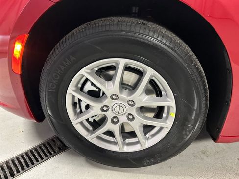 New 2026 Chrysler Pacifica Select image 9