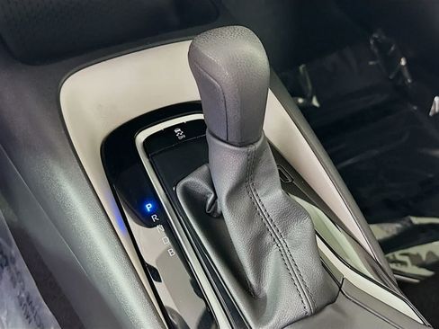 Used 2024 Toyota Corolla LE FWD image 18