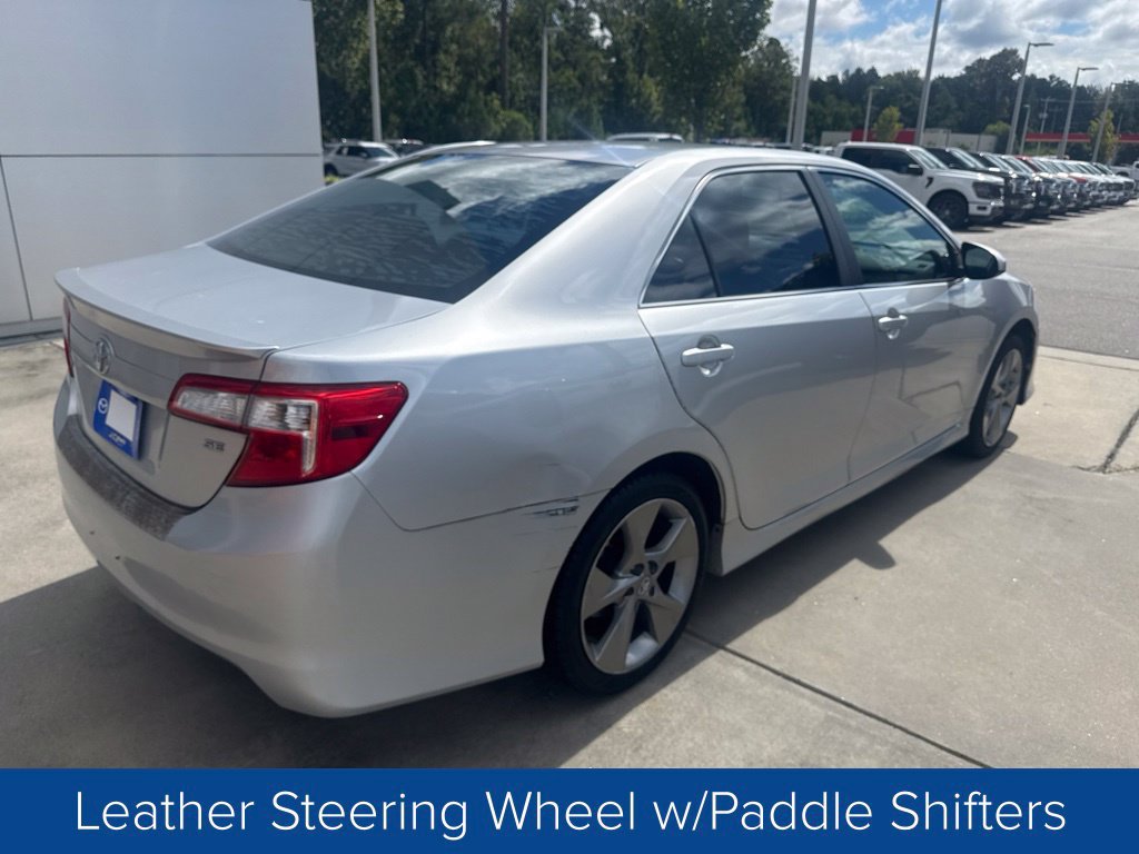 Used 2014 Toyota Camry SE FWD image 6