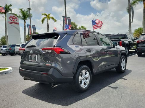 Used 2020 Toyota RAV4 XLE FWD image 13