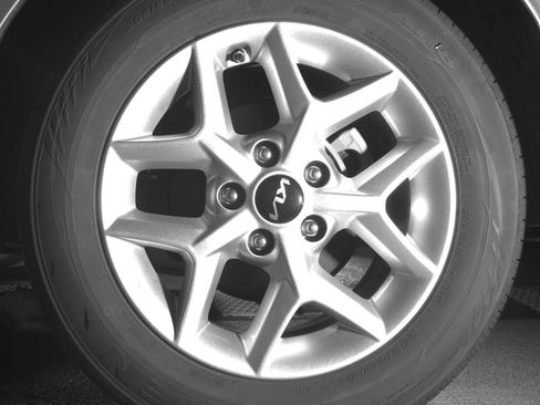 Used 2025 Kia Soul LX w/ LX Technology Package image 14