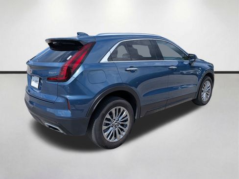 Used 2025 Cadillac XT4 Premium Luxury FWD image 4