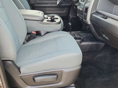 Used 2017 RAM 2500 Tradesman w/ Chrome Appearance Group AWD/4WD image 13