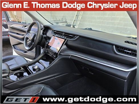 Used 2023 Jeep Grand Cherokee Limited w/ Black Appearance Package image 30