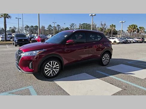 Used 2024 Nissan Kicks SV image 25