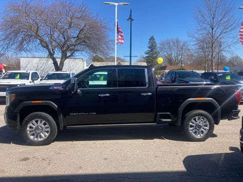 Used 2022 GMC Sierra 2500 Denali image 8
