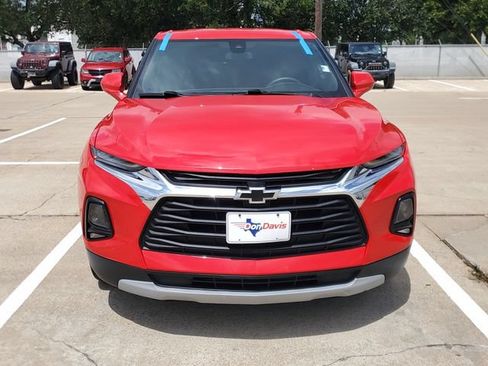 Used 2022 Chevrolet Blazer LT FWD image 2
