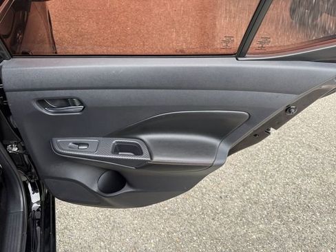 Used 2020 Nissan Versa SR FWD image 17