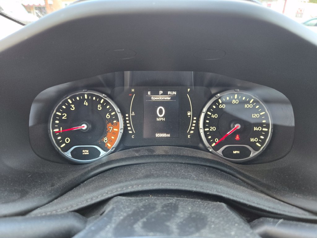 Used 2016 Jeep Renegade Latitude AWD/4WD image 9