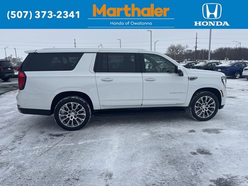 Used 2025 GMC Yukon XL Denali image 6