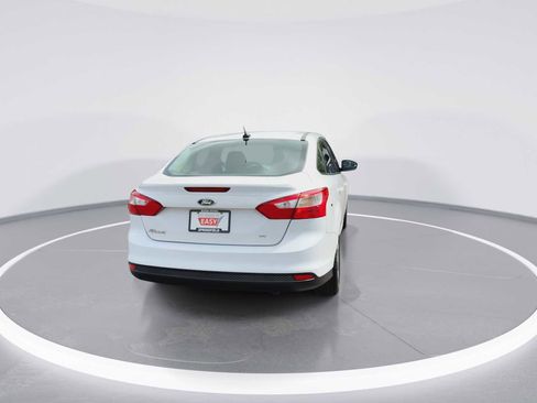 Used 2014 Ford Focus SE FWD image 7
