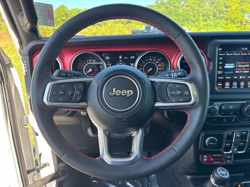 Used 2023 Jeep Gladiator Rubicon w/ LED Lighting Group image 31