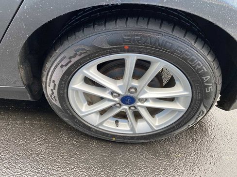 Used 2015 Ford Focus SE image 35