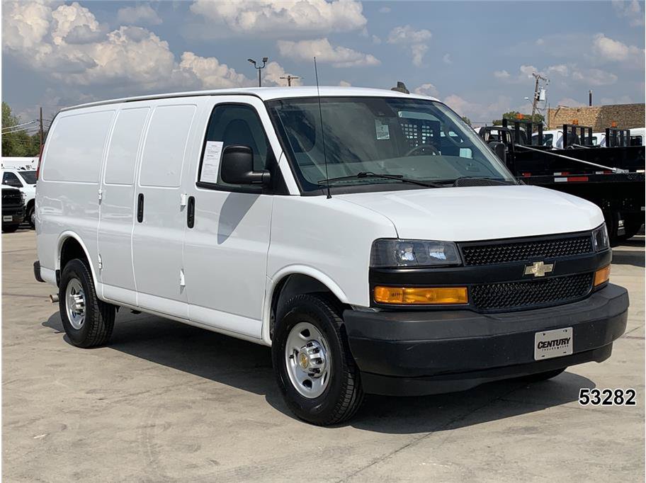 Used 2020 Chevrolet Express 2500 RWD image 3
