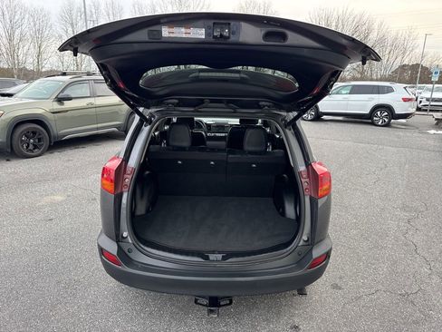 Used 2015 Toyota RAV4 Limited image 9