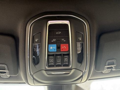 Used 2024 Jeep Grand Cherokee Trailhawk AWD/4WD image 44