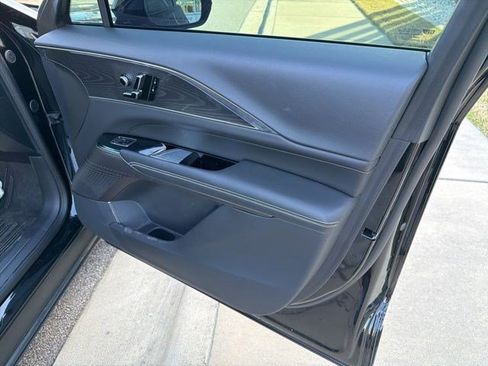 Used 2024 Cadillac Lyriq Sport image 21