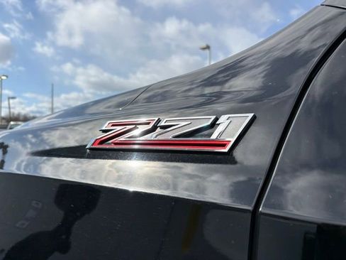 Used 2021 Chevrolet Suburban Z71 w/ Z71 Off-Road Package image 14