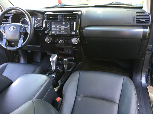 Used 2015 Toyota Highlander XLE AWD/4WD image 32