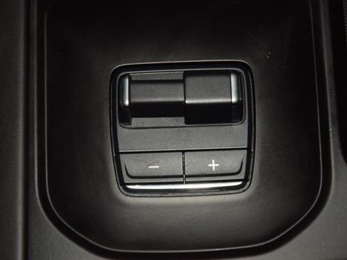 Used 2024 GMC Sierra 3500 Denali Ultimate image 38