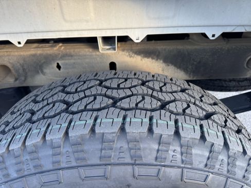 Used 2025 Chevrolet Silverado 1500 LT image 21