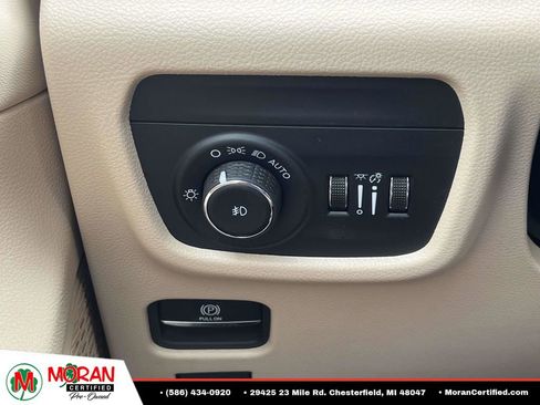 Used 2024 Jeep Grand Cherokee Limited AWD/4WD image 27