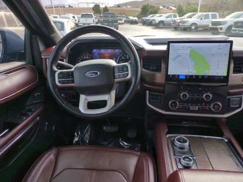 Used 2022 Ford Expedition Max Limited image 29