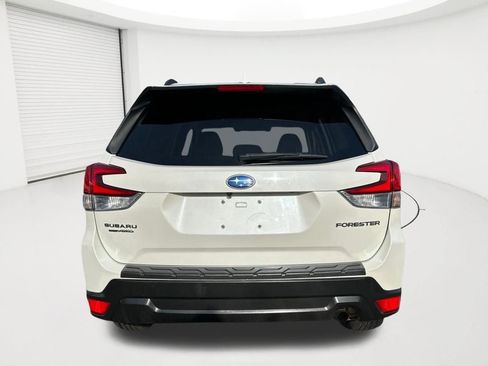 Used 2019 Subaru Forester Premium image 6