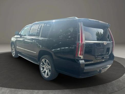 Used 2015 Cadillac Escalade ESV Luxury AWD/4WD image 4