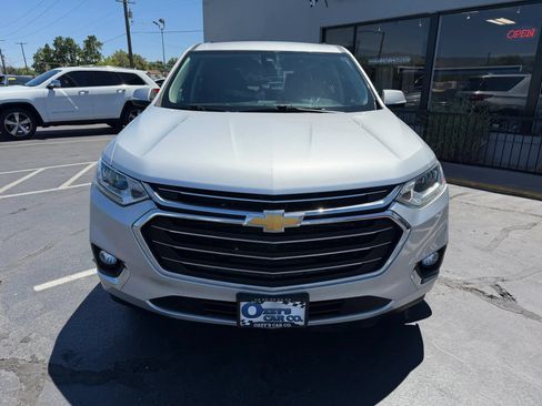 Used 2019 Chevrolet Traverse Premier AWD/4WD image 2
