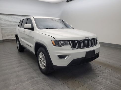 Used 2018 Jeep Grand Cherokee Laredo RWD image 13