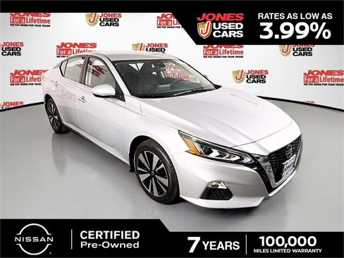 Certified 2021 Nissan Altima 2.5 SV image 1
