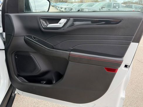 Used 2023 Ford Escape ST-Line w/ Tech Pack #1 image 8